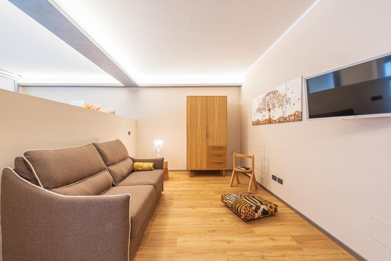 Room 176, Alba Town Luaran gambar