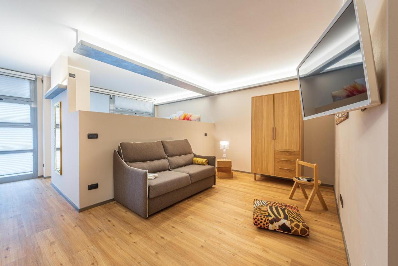 Room 176, Alba Town Luaran gambar